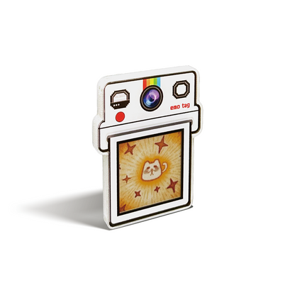 "Polaroid Camera" e-Ink Tag